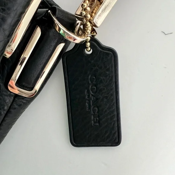 Coach Elegant Black Leather Tote Bag - Picture 6 of 13